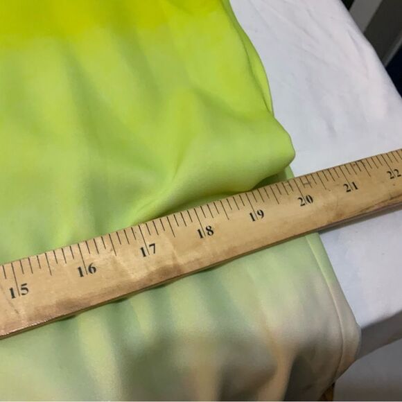 Diane von Furstenberg Tara Dress, Neon Green, Gray and Black, Size 6 H6 - Picture 9 of 9